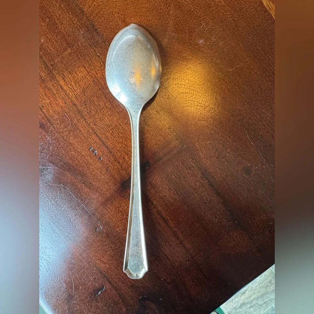 Antique Oneida Community Tudor Plate Algonquin Silverplate Spoon – 1923 Pattern